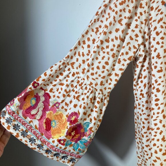 Womens Savanna Jane Floral Embroidered V Neck Tunic Top L Bell Sleeve - Picture 5 of 9